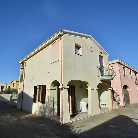 Izzhome Crispi Pula